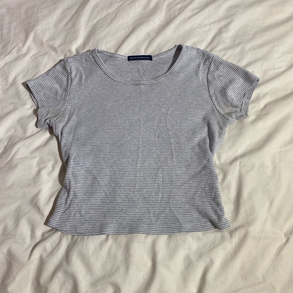 Brandy Melville cropped grey striped tee - Picture 1 of 5